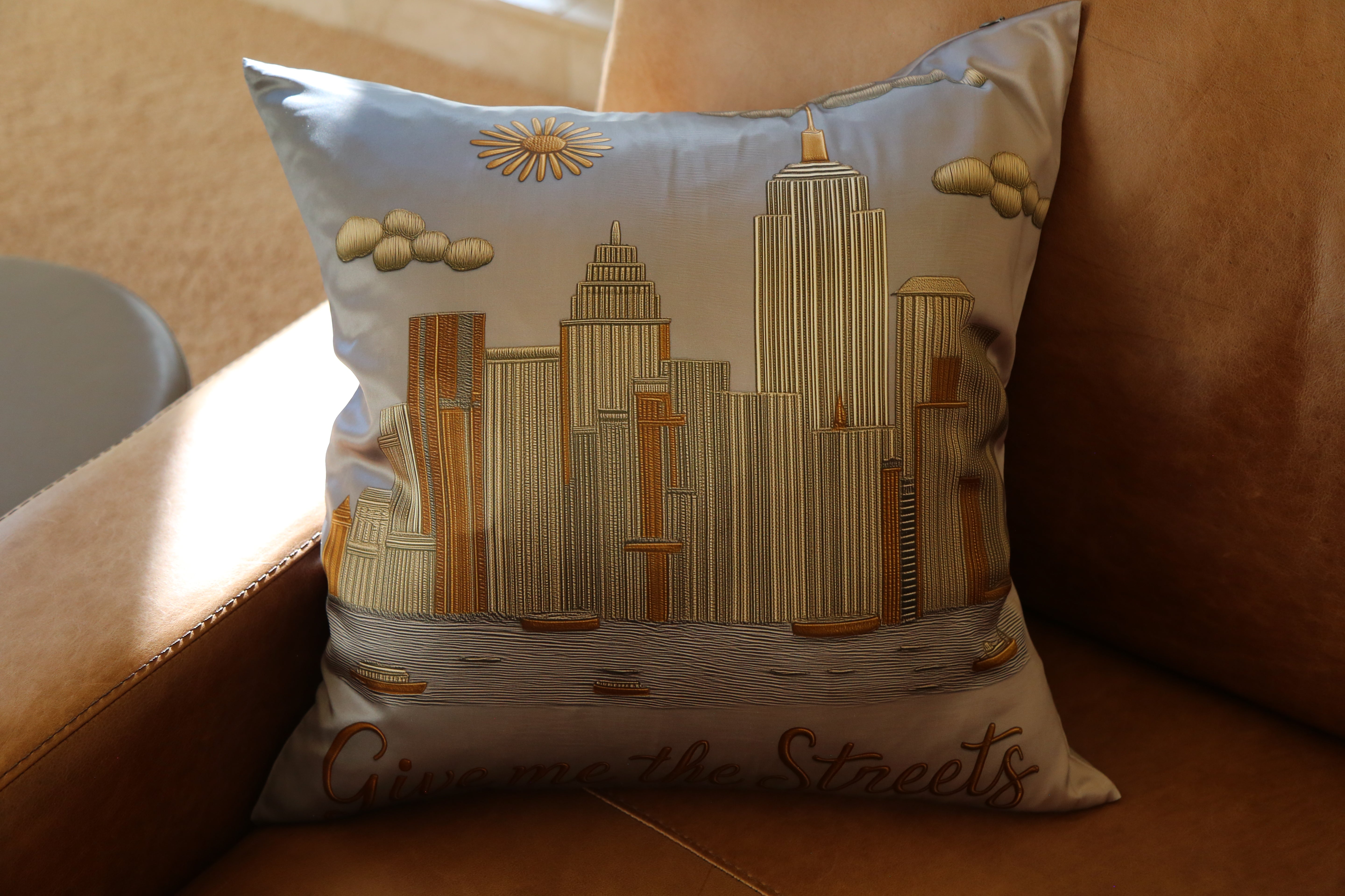 Give me the streets - 22‑Momme Mulberry Silk Pillow 20×20 (Insert Included)